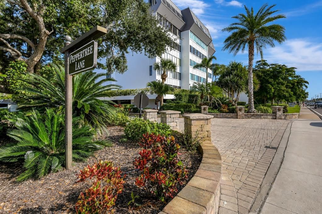 For Sale: $625,000 (2 beds, 2 baths, 1460 Square Feet)
