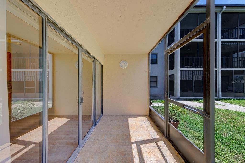 For Sale: $90,000 (1 beds, 1 baths, 920 Square Feet)