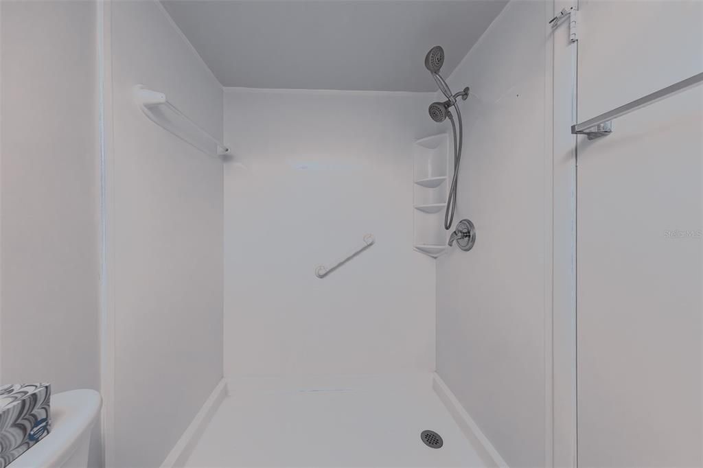 For Sale: $90,000 (1 beds, 1 baths, 920 Square Feet)
