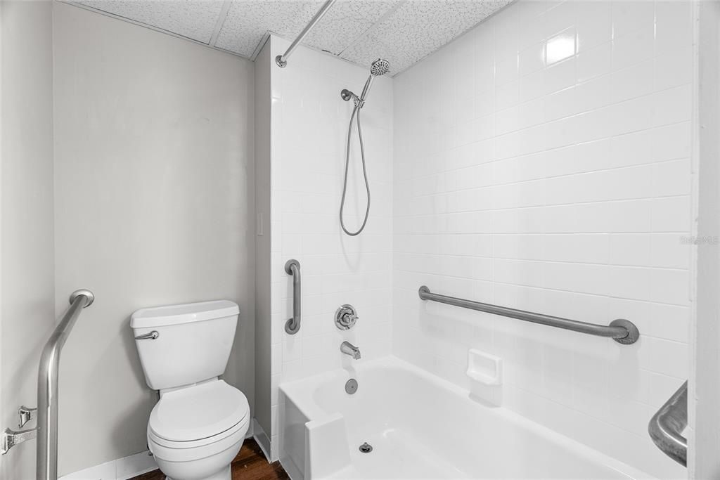 В аренду: $2,900 (1 спален, 1 ванн, 760 Квадратных фут)