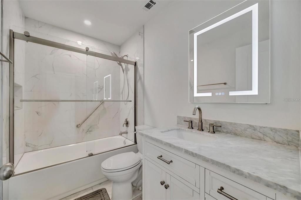 В аренду: $2,450 (2 спален, 2 ванн, 1078 Квадратных фут)