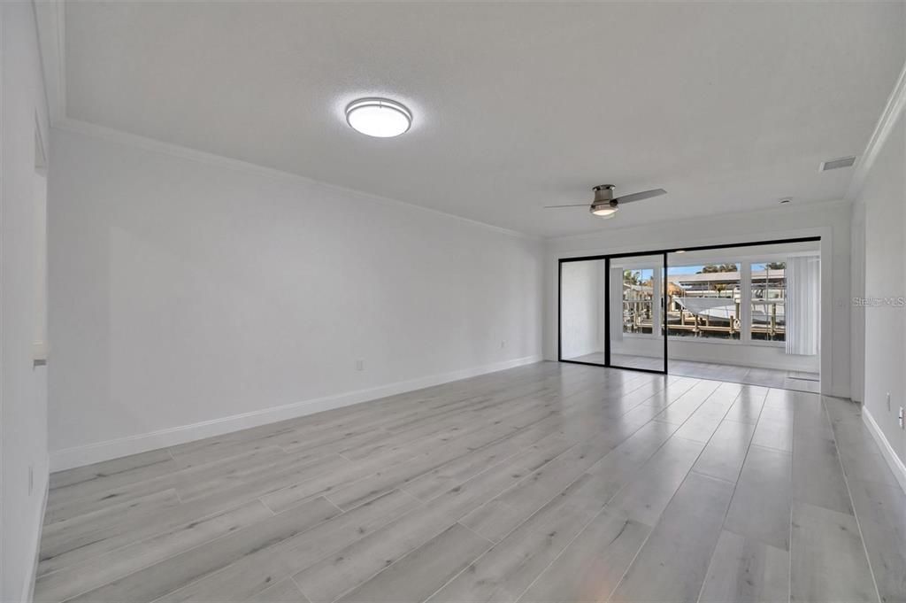 В аренду: $2,450 (2 спален, 2 ванн, 1078 Квадратных фут)