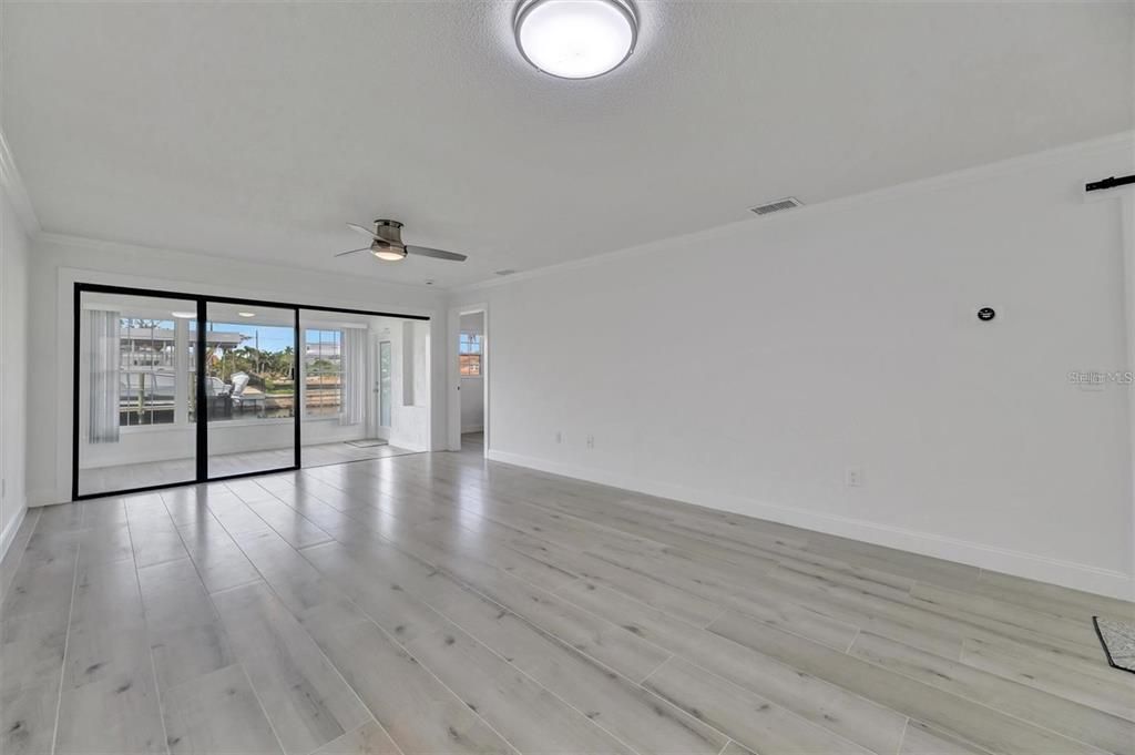 В аренду: $2,450 (2 спален, 2 ванн, 1078 Квадратных фут)