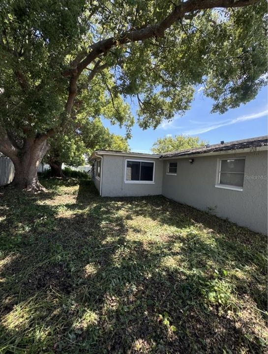 Active With Contract: $199,000 (2 beds, 2 baths, 1264 Square Feet)