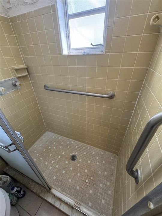 Active With Contract: $199,000 (2 beds, 2 baths, 1264 Square Feet)