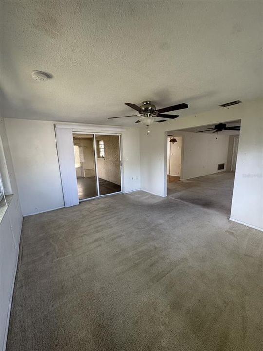 Active With Contract: $199,000 (2 beds, 2 baths, 1264 Square Feet)