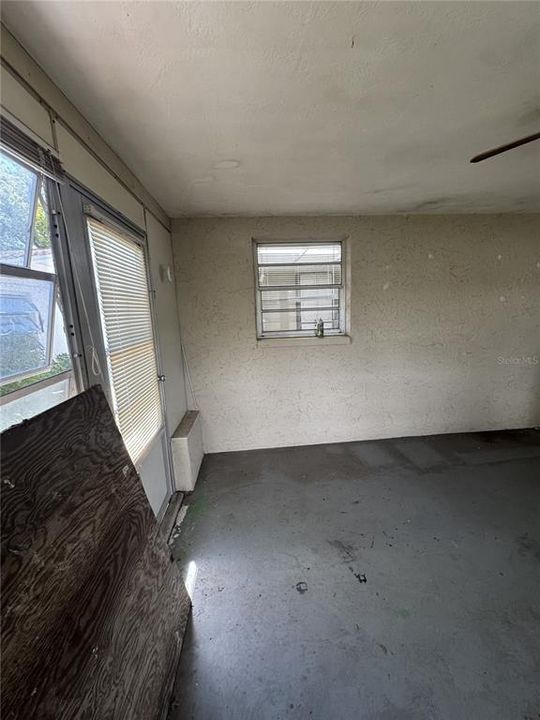 Active With Contract: $199,000 (2 beds, 2 baths, 1264 Square Feet)