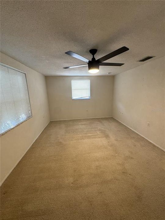 Active With Contract: $199,000 (2 beds, 2 baths, 1264 Square Feet)
