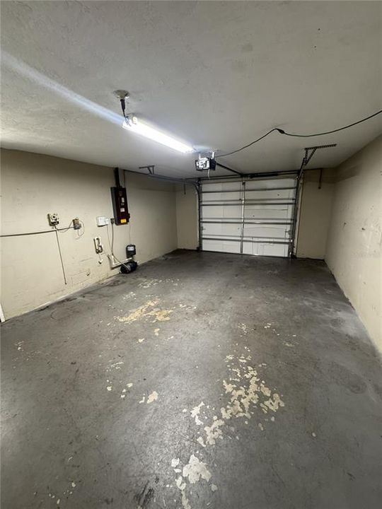 Active With Contract: $199,000 (2 beds, 2 baths, 1264 Square Feet)