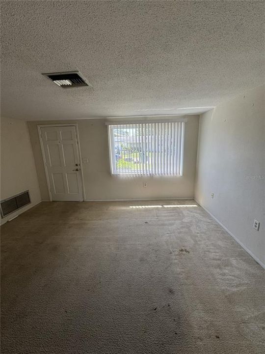 Active With Contract: $199,000 (2 beds, 2 baths, 1264 Square Feet)