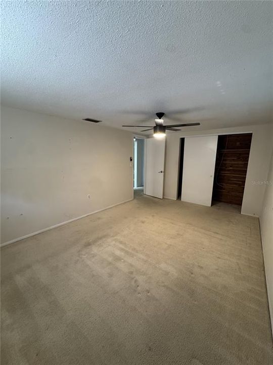 Active With Contract: $199,000 (2 beds, 2 baths, 1264 Square Feet)