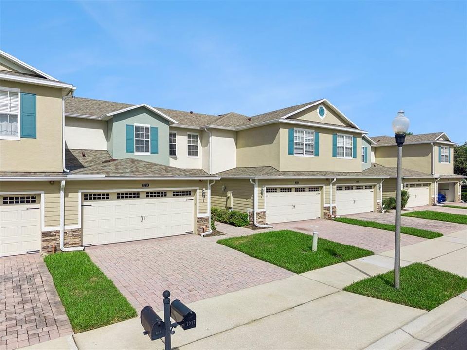 For Sale: $350,000 (3 beds, 2 baths, 1625 Square Feet)