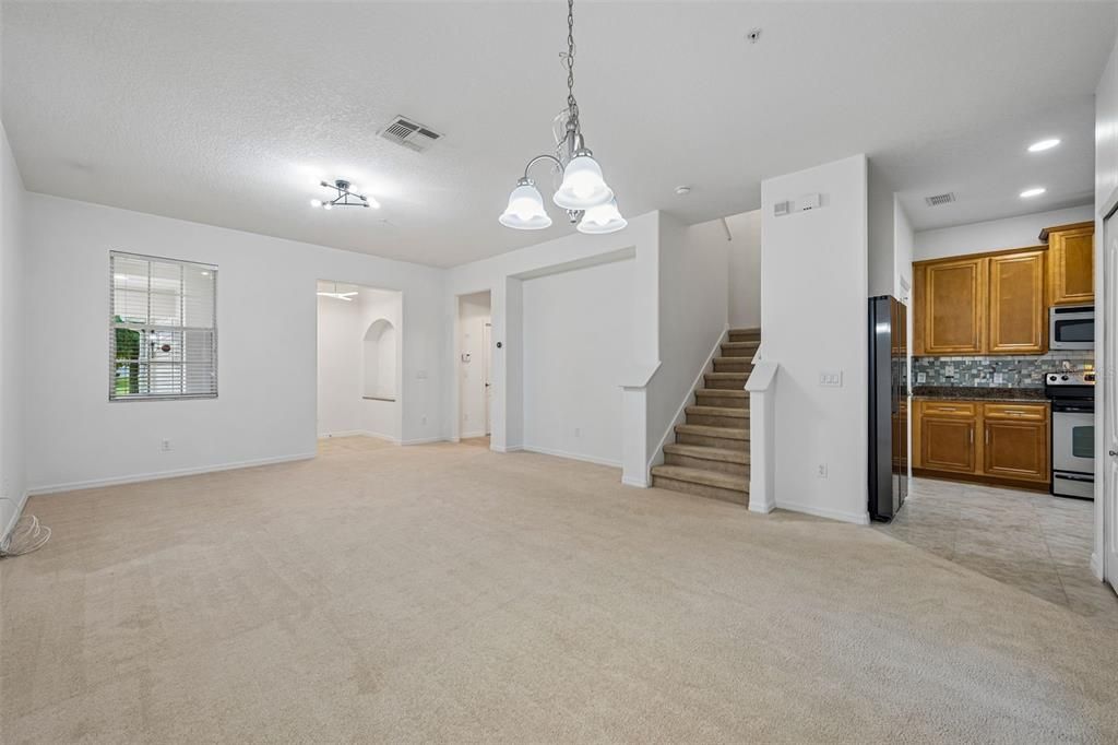 For Sale: $350,000 (3 beds, 2 baths, 1625 Square Feet)