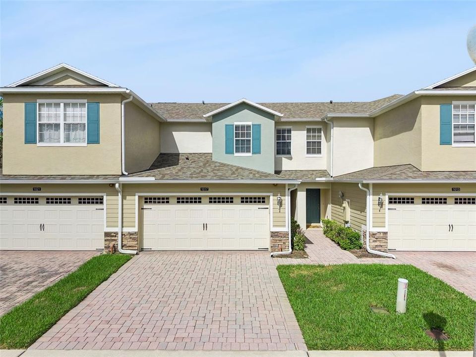 For Sale: $350,000 (3 beds, 2 baths, 1625 Square Feet)