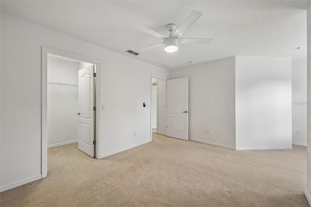 For Sale: $350,000 (3 beds, 2 baths, 1625 Square Feet)