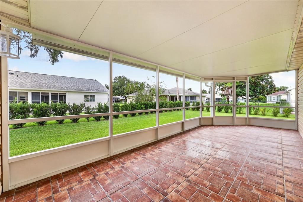 待售: $274,999 (2 贝兹, 2 浴室, 1403 平方英尺)