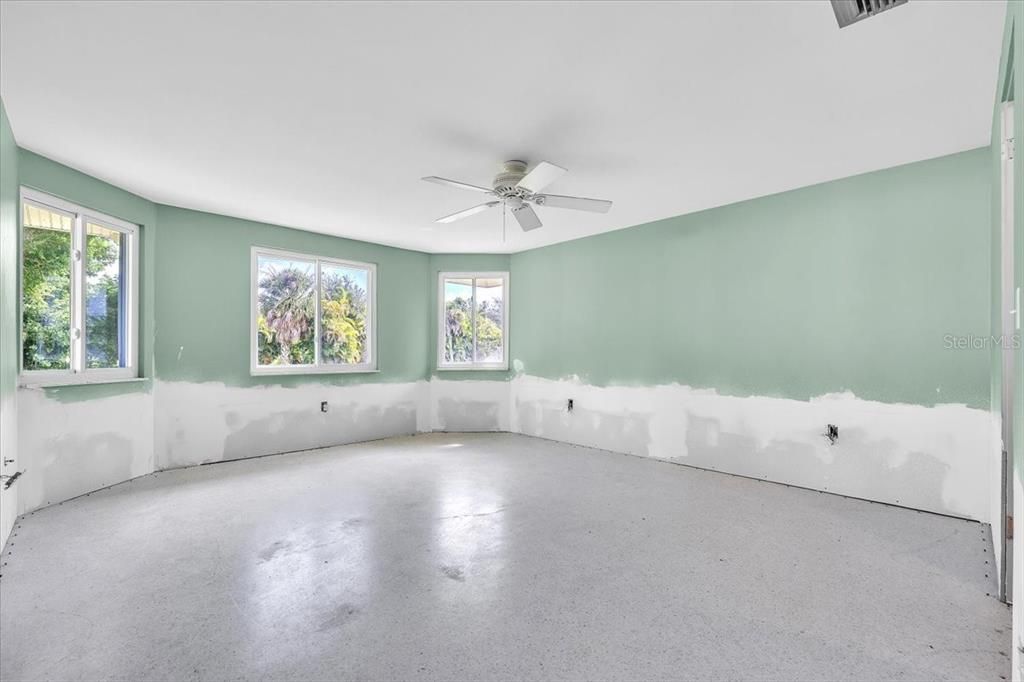 For Sale: $318,000 (2 beds, 2 baths, 1391 Square Feet)