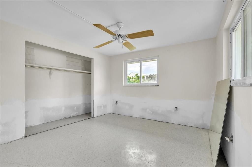 For Sale: $318,000 (2 beds, 2 baths, 1391 Square Feet)