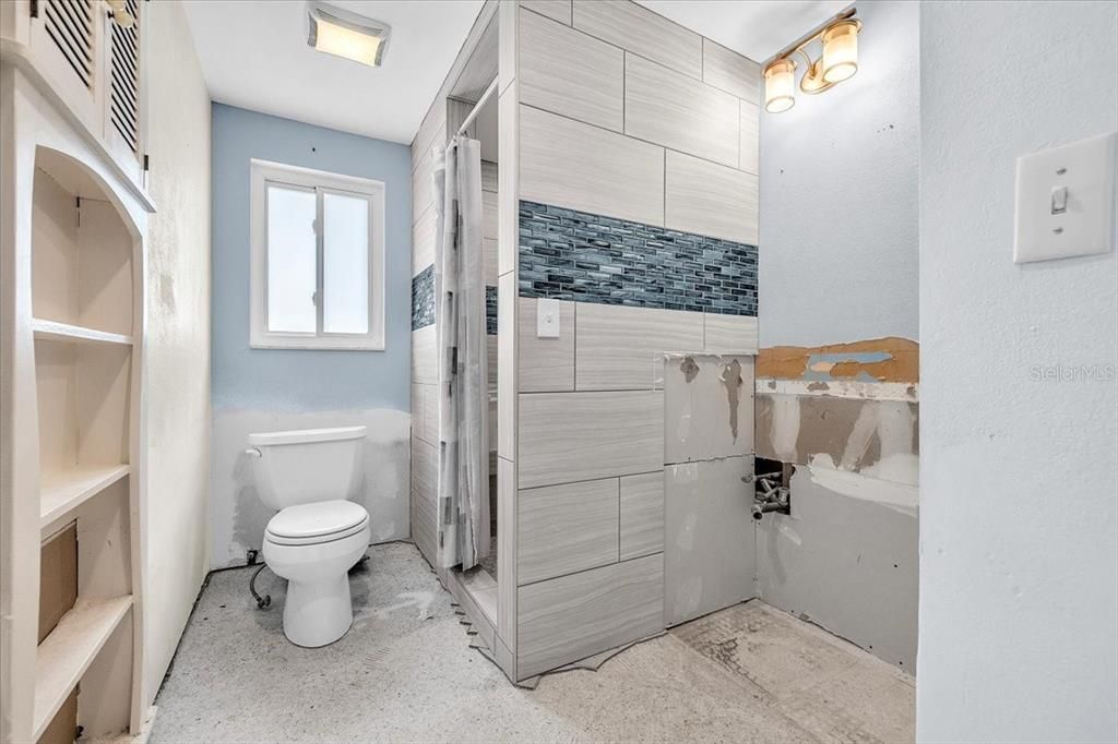 For Sale: $318,000 (2 beds, 2 baths, 1391 Square Feet)
