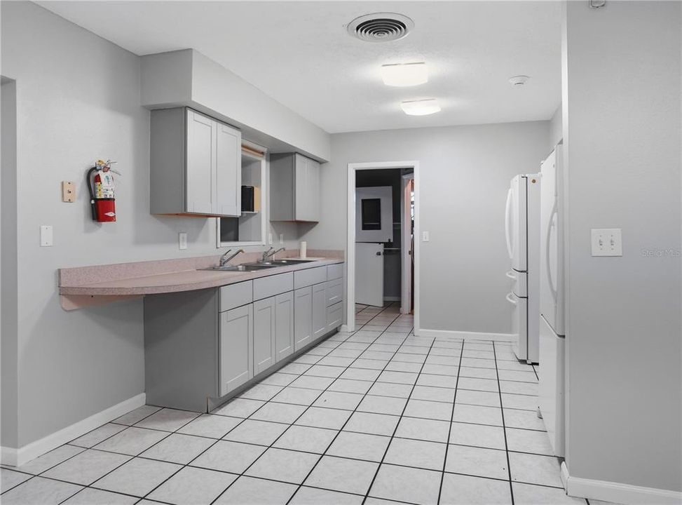 En Venta: $799,000 (0 camas, 0 baños, 3700 Pies cuadrados)