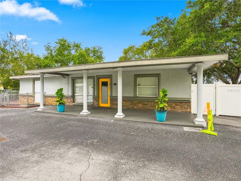 En Venta: $799,000 (0 camas, 0 baños, 3700 Pies cuadrados)