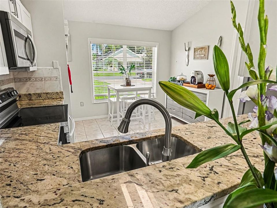 For Sale: $338,000 (3 beds, 2 baths, 1184 Square Feet)