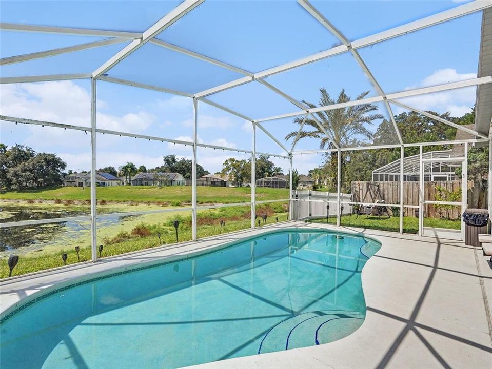 For Sale: $338,000 (3 beds, 2 baths, 1184 Square Feet)