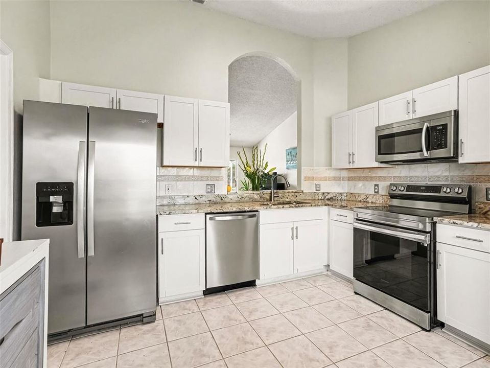 For Sale: $338,000 (3 beds, 2 baths, 1184 Square Feet)