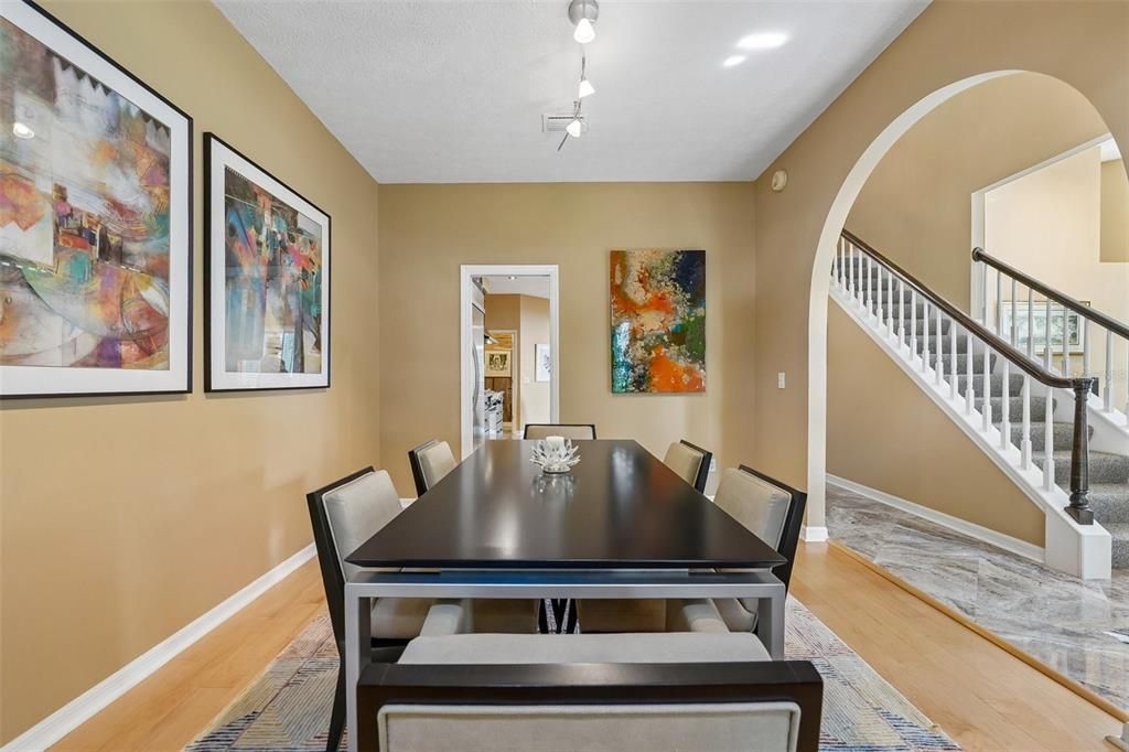 For Sale: $850,000 (4 beds, 4 baths, 2733 Square Feet)