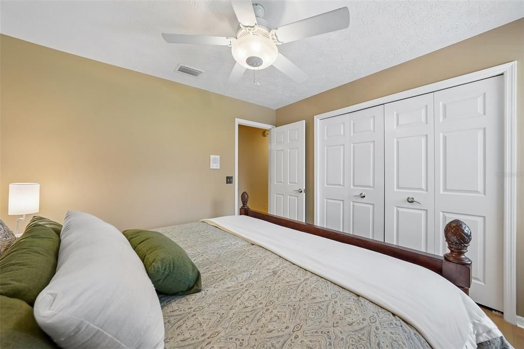 For Sale: $850,000 (4 beds, 4 baths, 2733 Square Feet)
