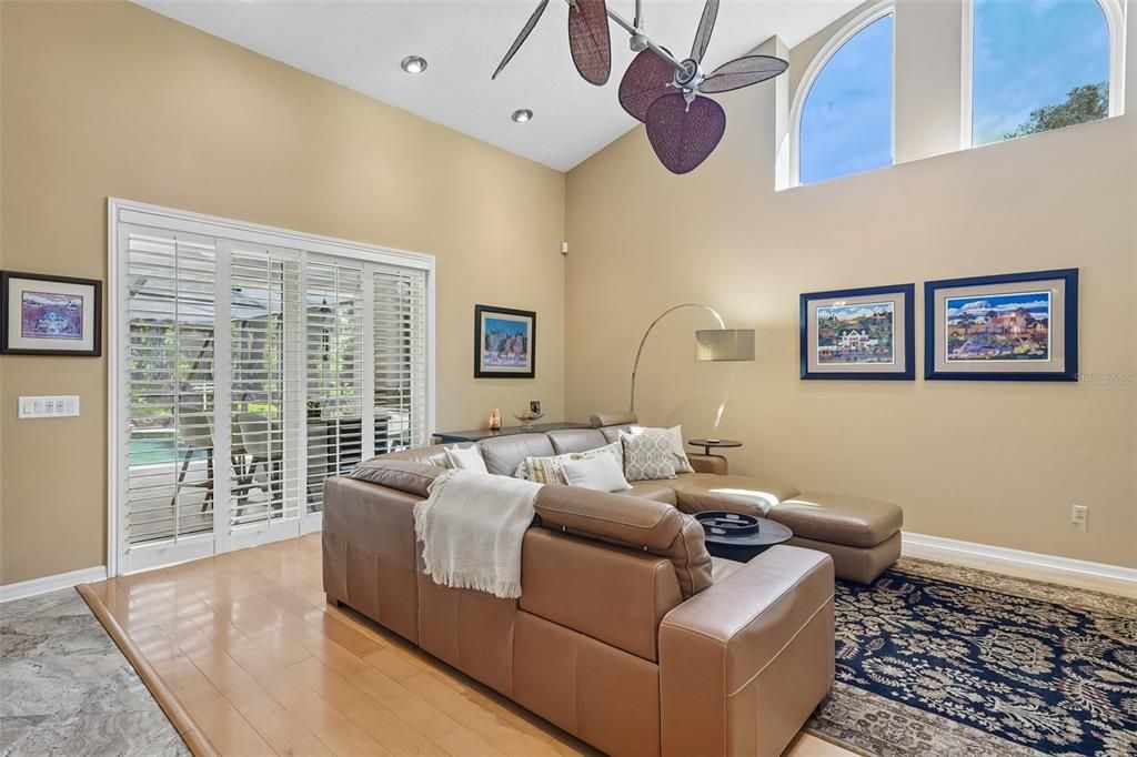 For Sale: $850,000 (4 beds, 4 baths, 2733 Square Feet)