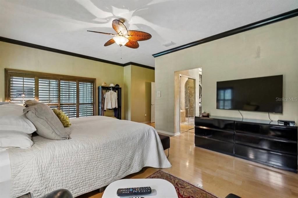 For Sale: $850,000 (4 beds, 4 baths, 2733 Square Feet)