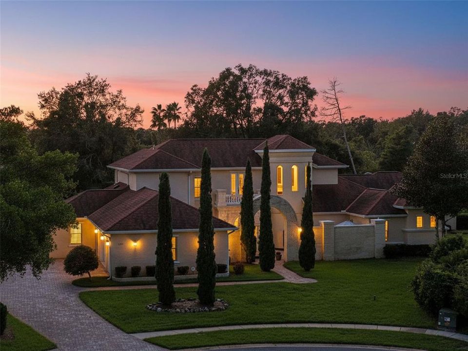 For Sale: $1,325,000 (4 beds, 5 baths, 5621 Square Feet)
