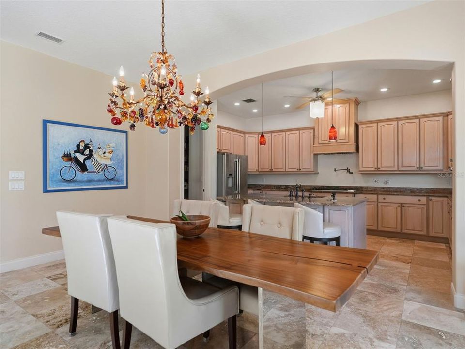 For Sale: $1,325,000 (4 beds, 5 baths, 5621 Square Feet)