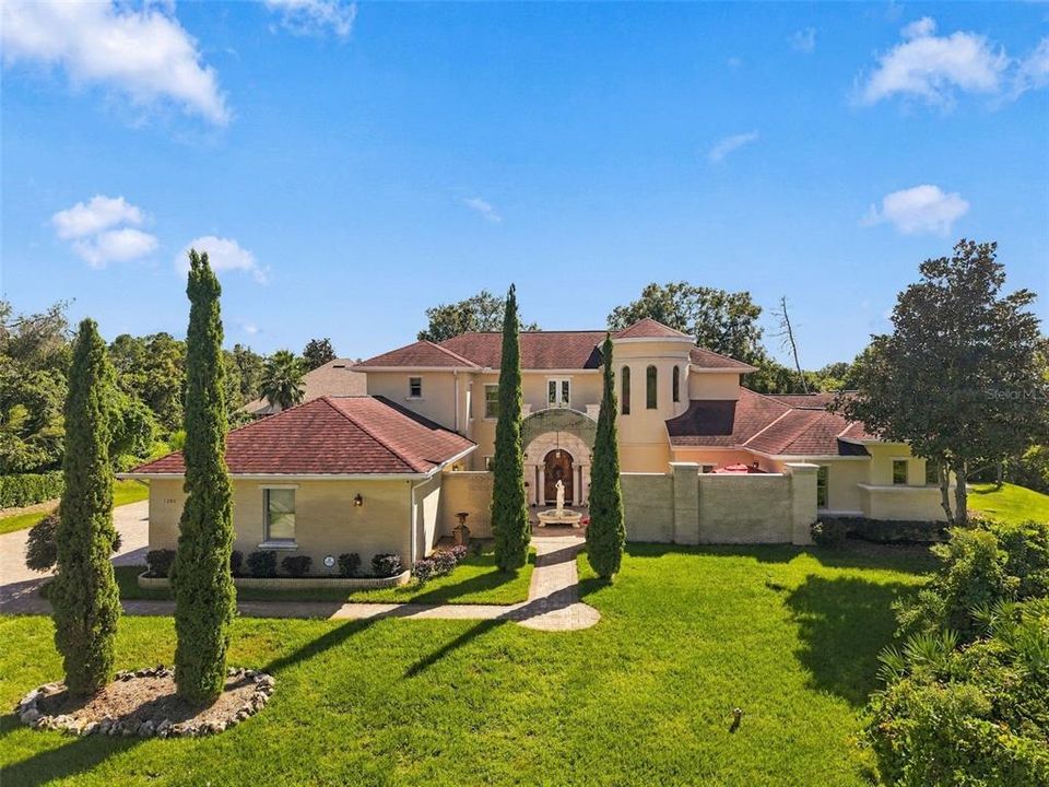 For Sale: $1,325,000 (4 beds, 5 baths, 5621 Square Feet)