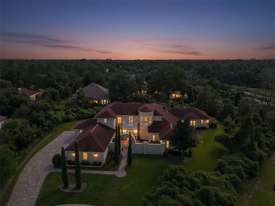 For Sale: $1,325,000 (4 beds, 5 baths, 5621 Square Feet)