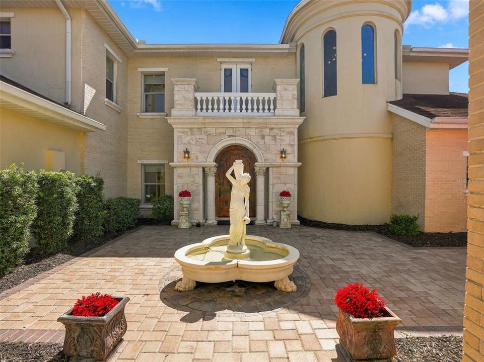 For Sale: $1,325,000 (4 beds, 5 baths, 5621 Square Feet)