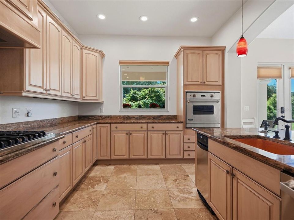 For Sale: $1,325,000 (4 beds, 5 baths, 5621 Square Feet)