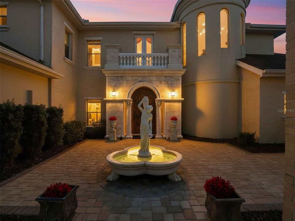 For Sale: $1,325,000 (4 beds, 5 baths, 5621 Square Feet)