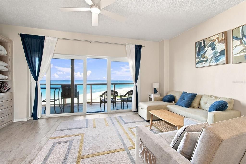 For Sale: $399,000 (0 beds, 1 baths, 463 Square Feet)