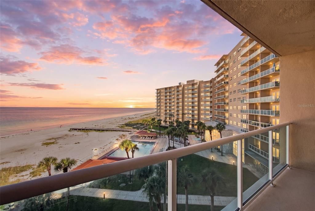 For Sale: $399,000 (0 beds, 1 baths, 463 Square Feet)