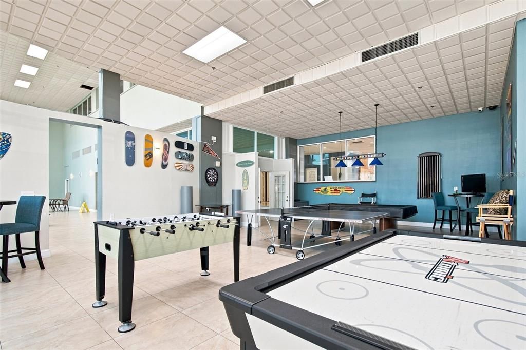 For Sale: $399,000 (0 beds, 1 baths, 463 Square Feet)