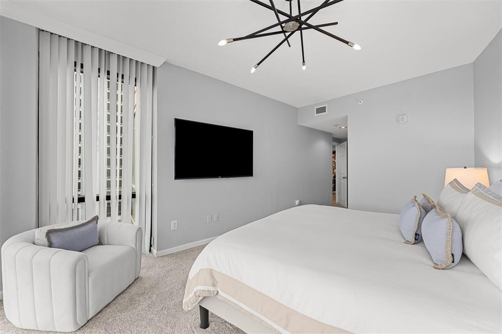 For Rent: $5,200 (3 beds, 2 baths, 1932 Square Feet)