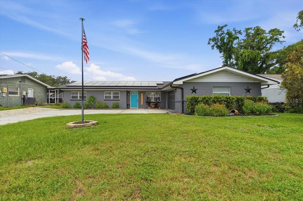 For Sale: $335,000 (3 beds, 2 baths, 1980 Square Feet)