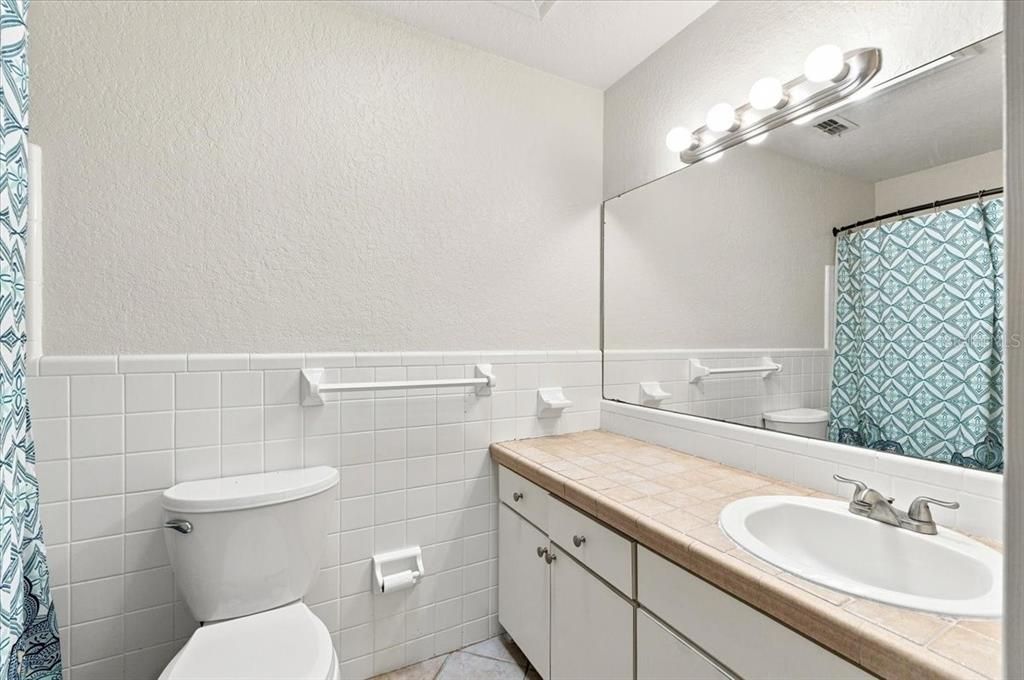 For Sale: $335,000 (3 beds, 2 baths, 1980 Square Feet)