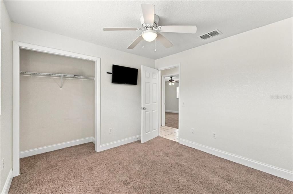 For Sale: $335,000 (3 beds, 2 baths, 1980 Square Feet)