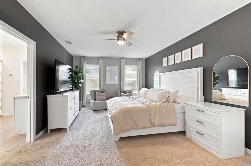 For Sale: $425,000 (5 beds, 3 baths, 2674 Square Feet)