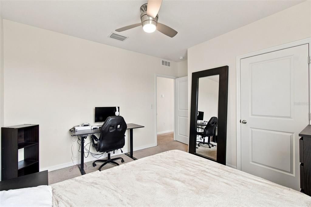 For Sale: $425,000 (5 beds, 3 baths, 2674 Square Feet)