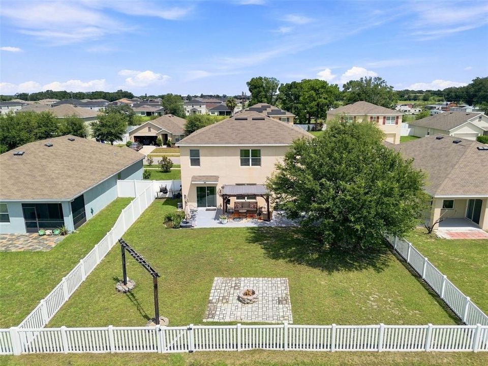 For Sale: $425,000 (5 beds, 3 baths, 2674 Square Feet)