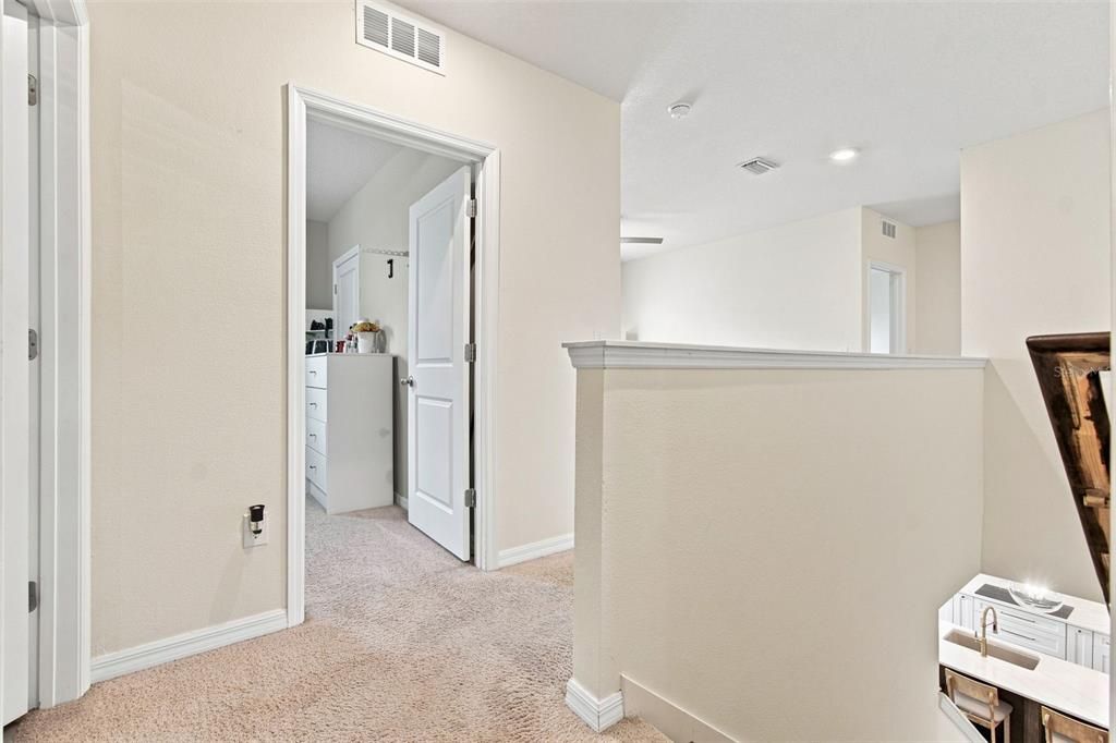For Sale: $425,000 (5 beds, 3 baths, 2674 Square Feet)